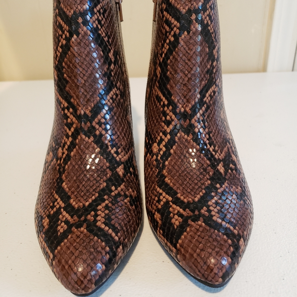 Harpper Kitten Booties by Alfani